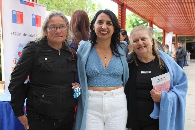 Más de 100 cuidadoras participan en encuentro realizado en Casa Tabor Chillán